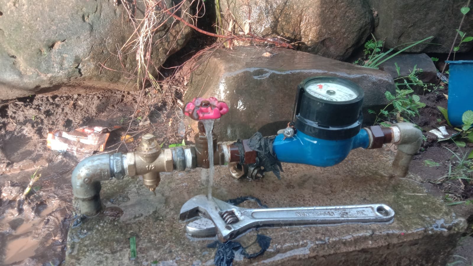 Perbaikan meteran Air Pelanggan